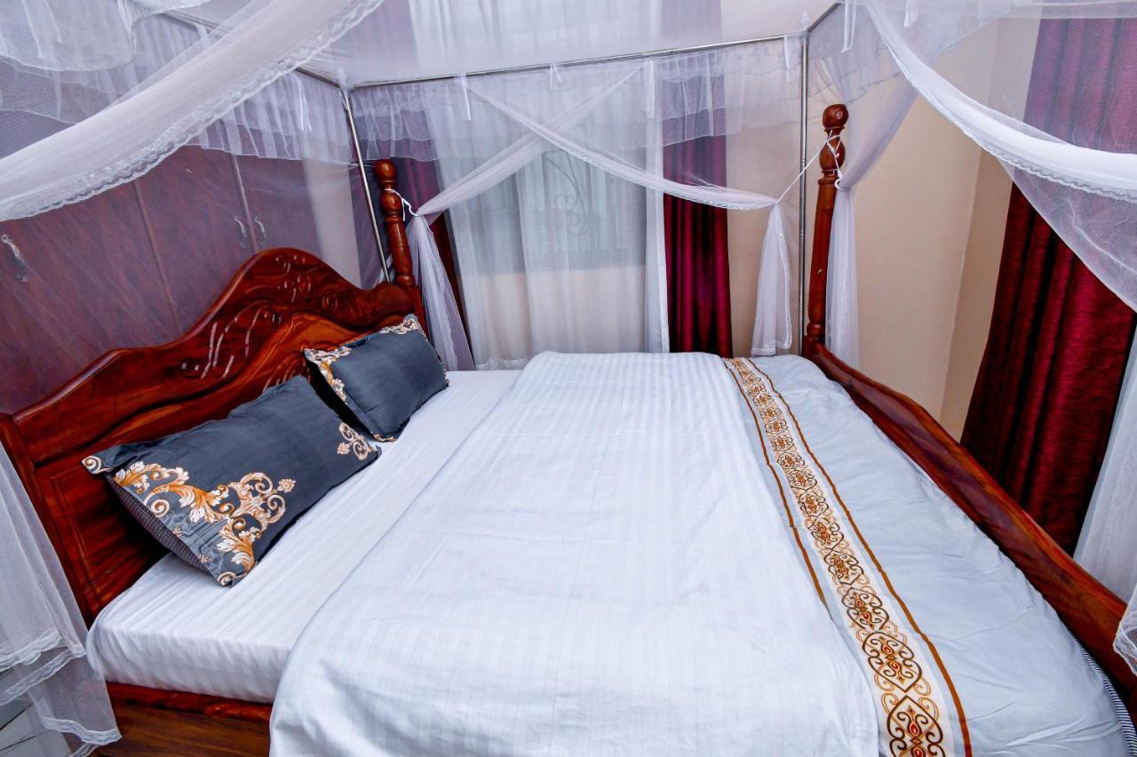Peace Of Mind Suites Entebbe Exterior foto
