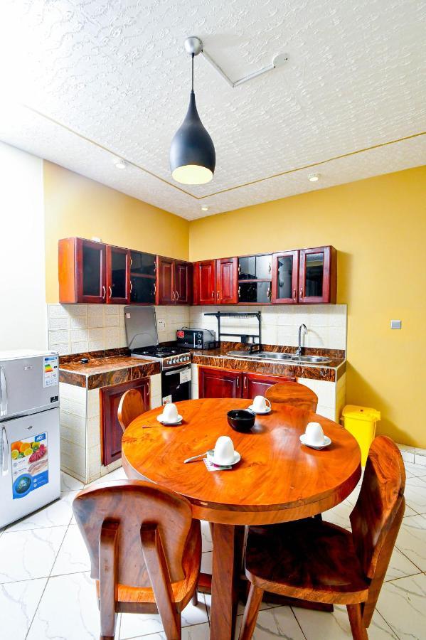 Peace Of Mind Suites Entebbe Exterior foto