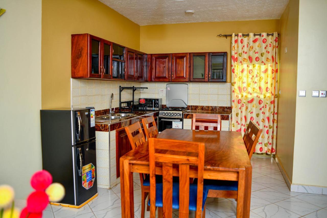 Peace Of Mind Suites Entebbe Exterior foto