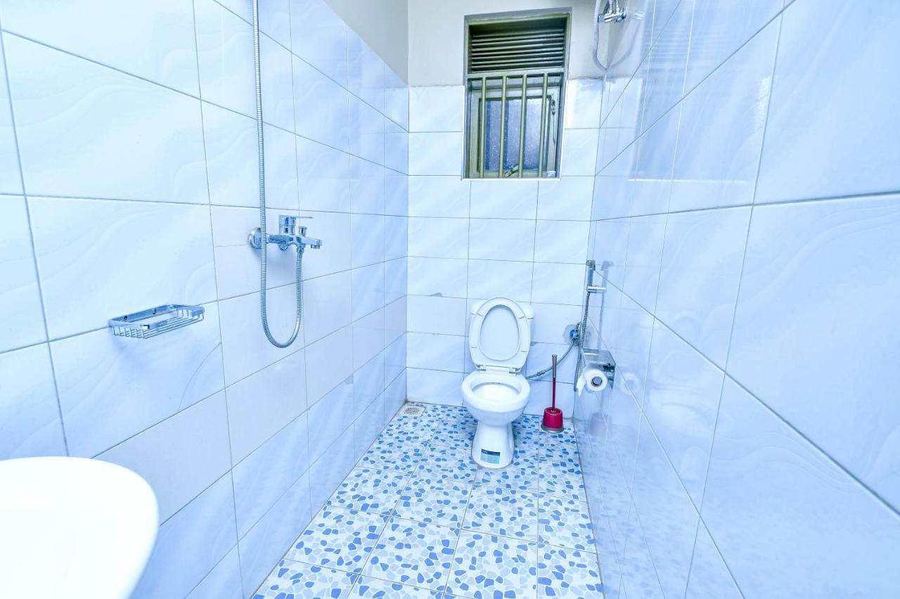 Peace Of Mind Suites Entebbe Exterior foto