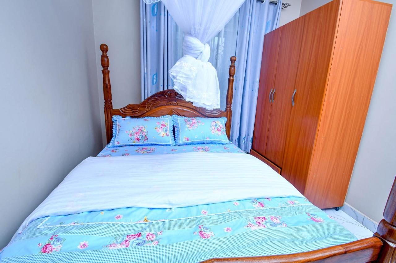 Peace Of Mind Suites Entebbe Exterior foto