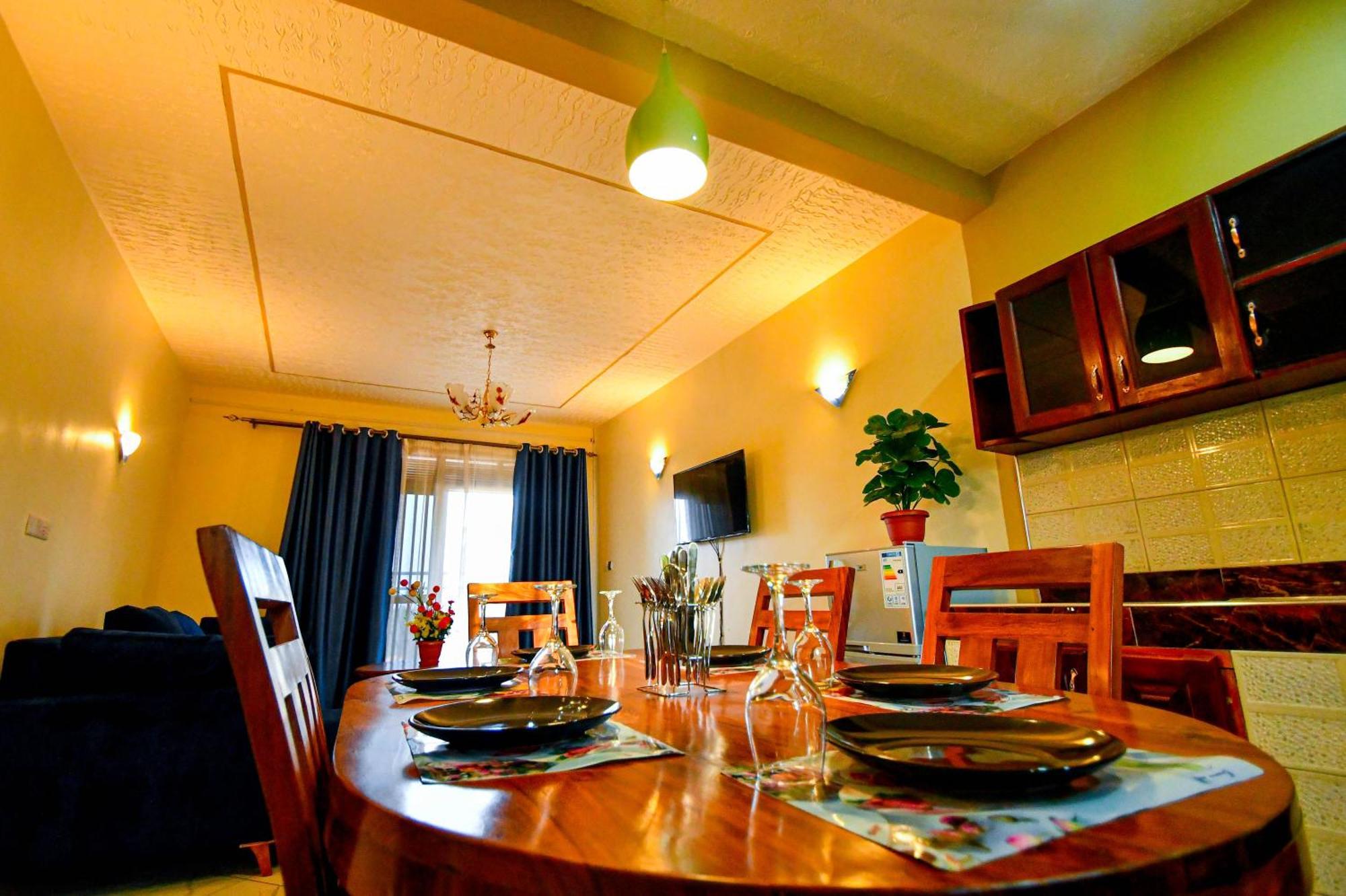 Peace Of Mind Suites Entebbe Exterior foto