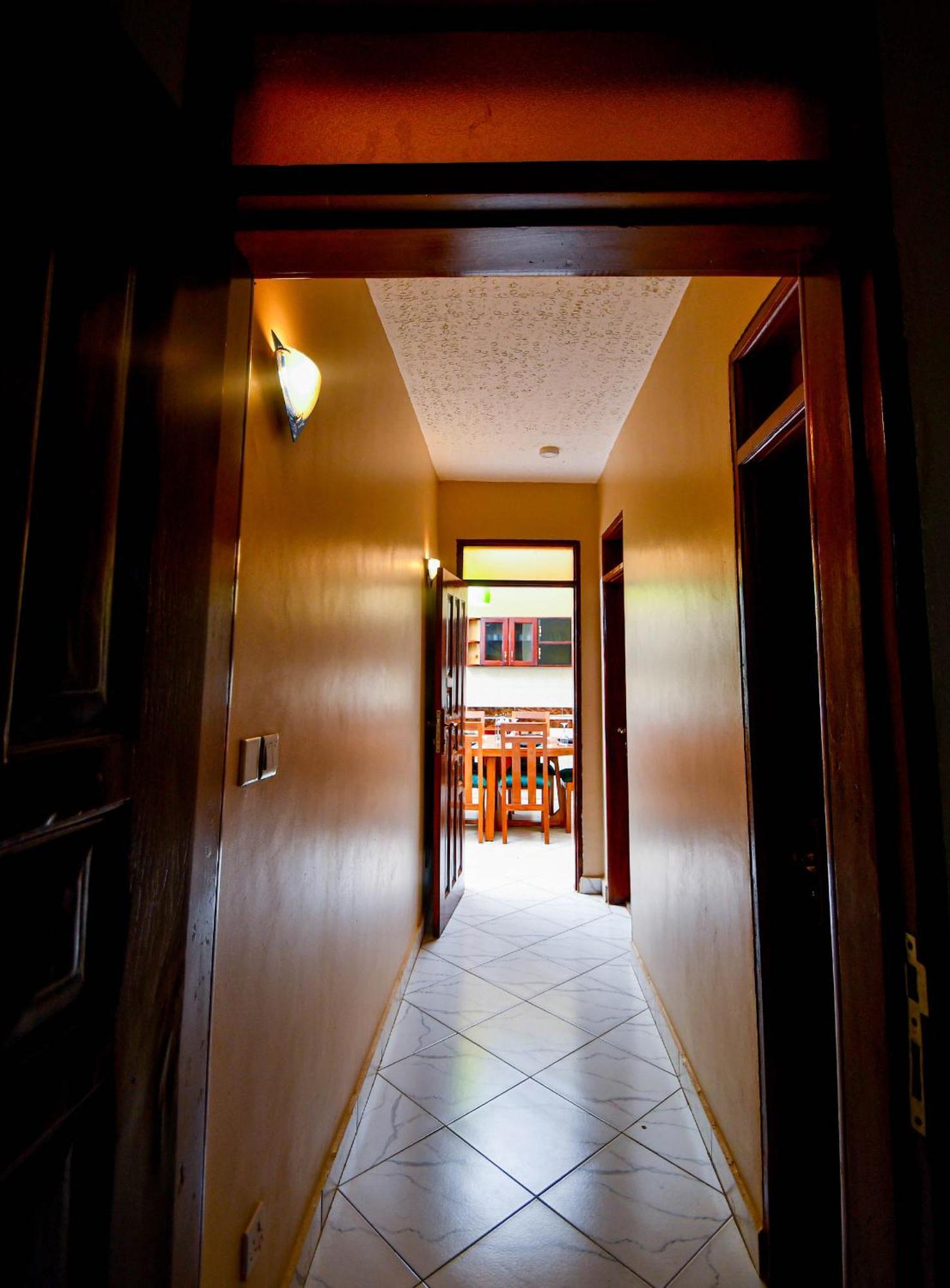 Peace Of Mind Suites Entebbe Exterior foto