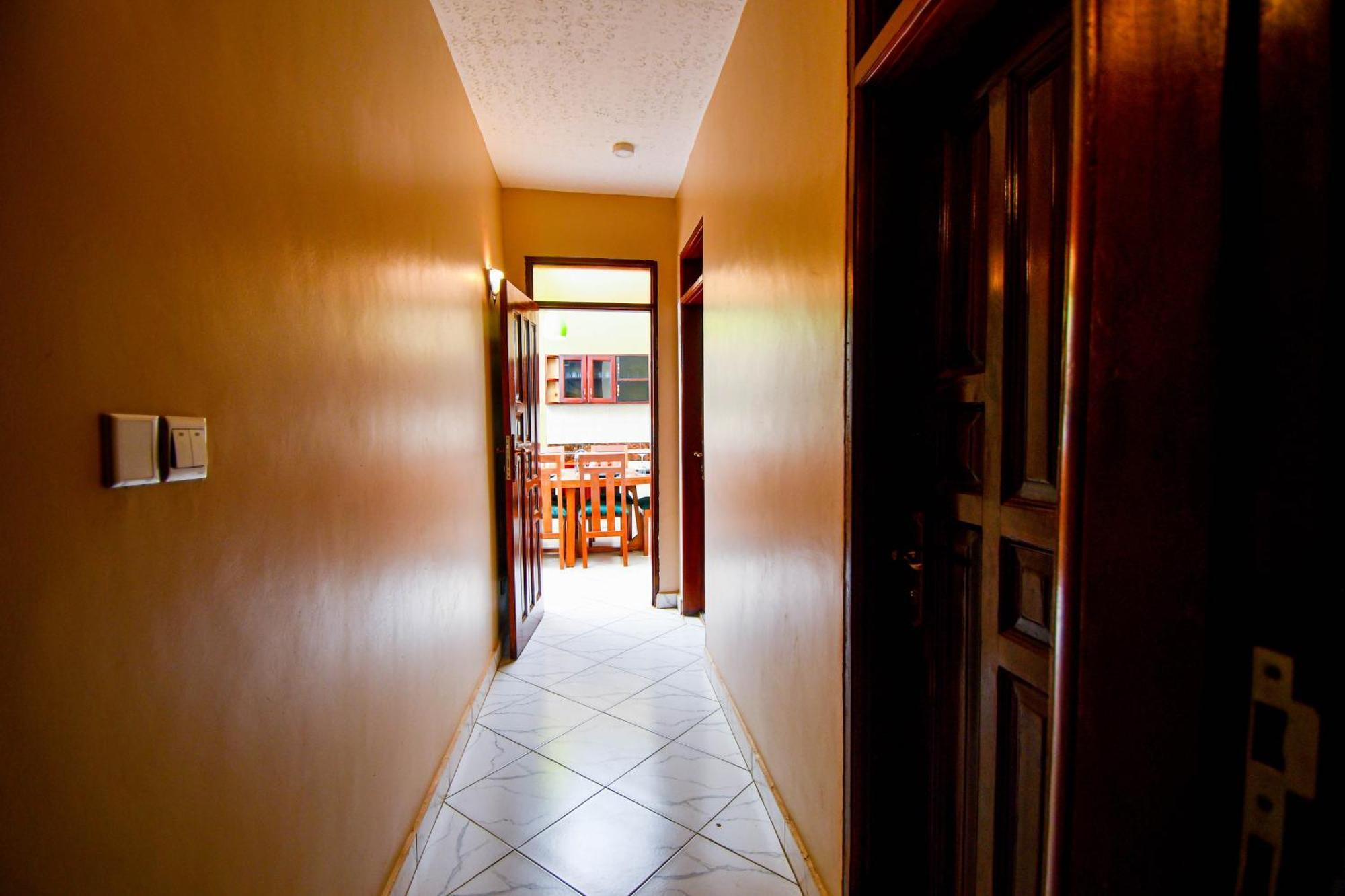 Peace Of Mind Suites Entebbe Exterior foto